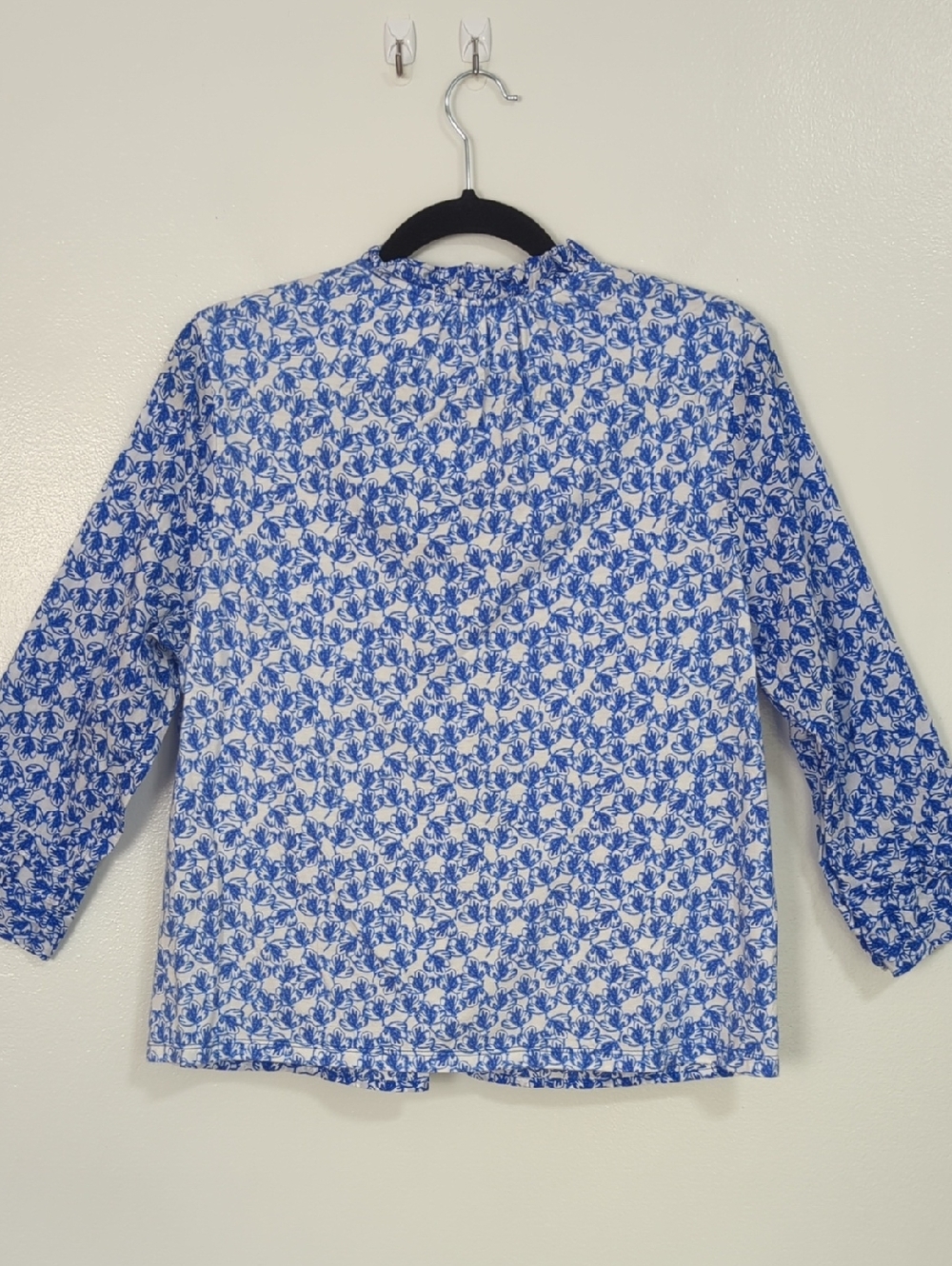 Charter Club Petite Large Blue & White Floral Cotton Modal Ruffle Detail‎ Top - Picture 5 of 7